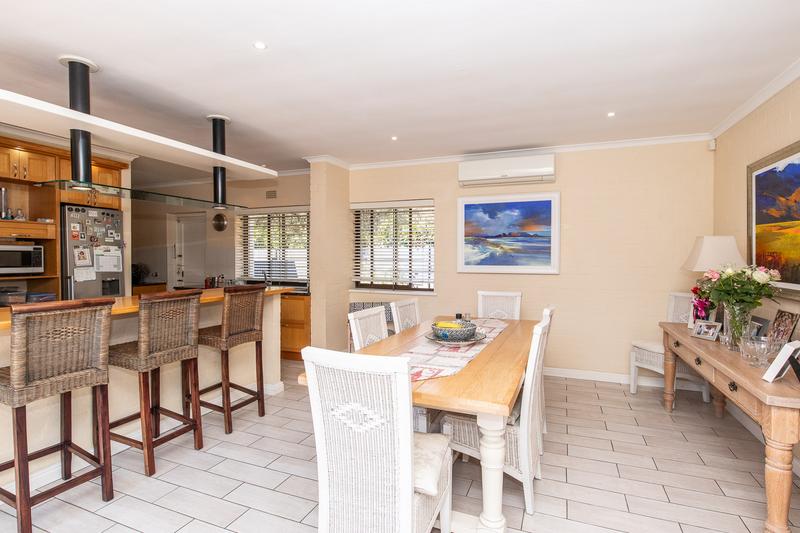 To Let 3 Bedroom Property for Rent in Constantia Western Cape